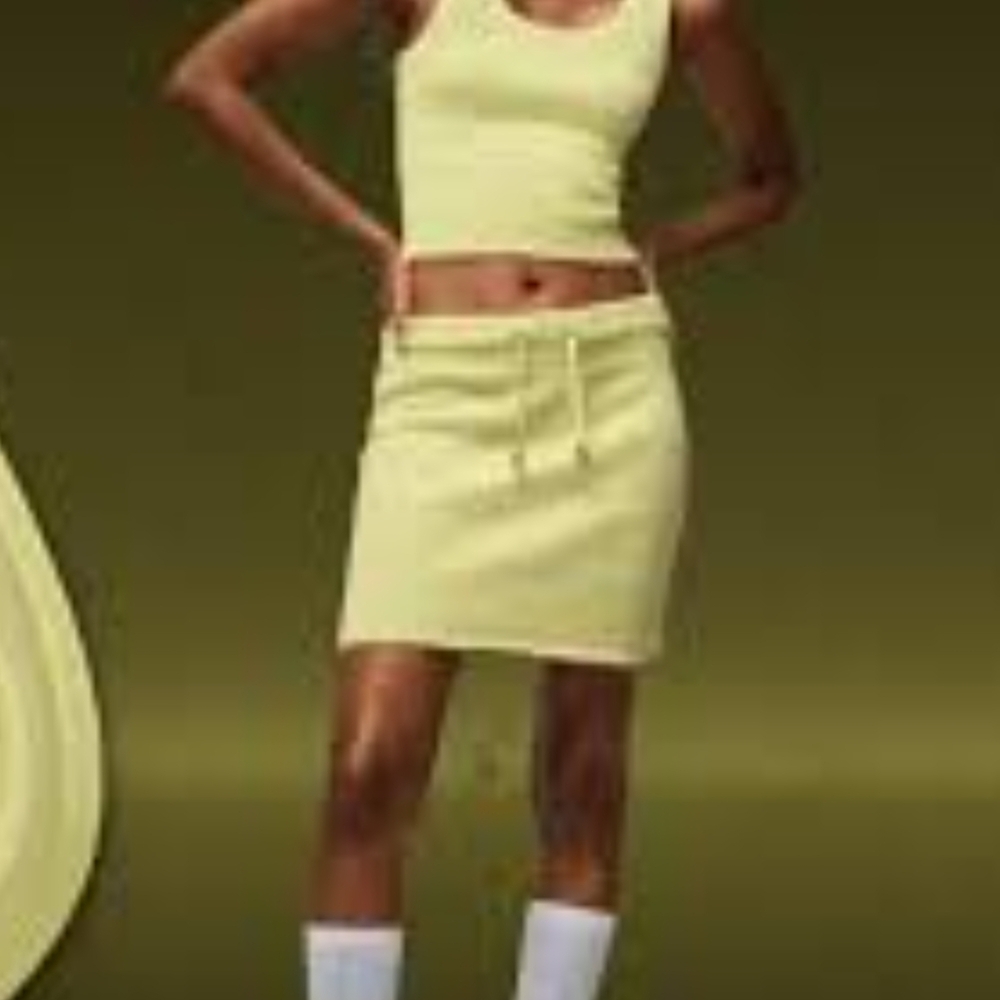 Jordan Air Miniskirt Women's Size Small Green/Yellow Color New With Tags